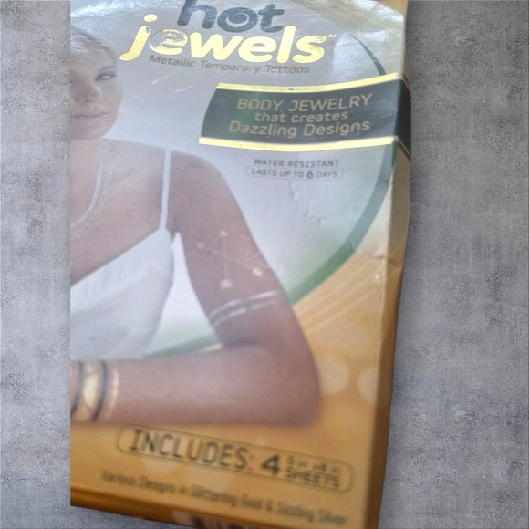 Metallic Temporary Tattoos - Gold and Silver - Picture 3 of 12